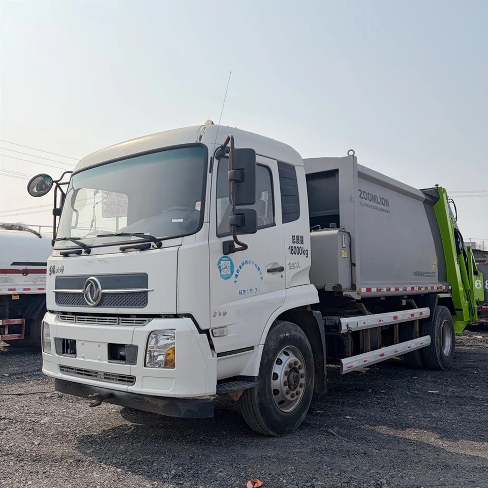 Truk Sampah Hooklift